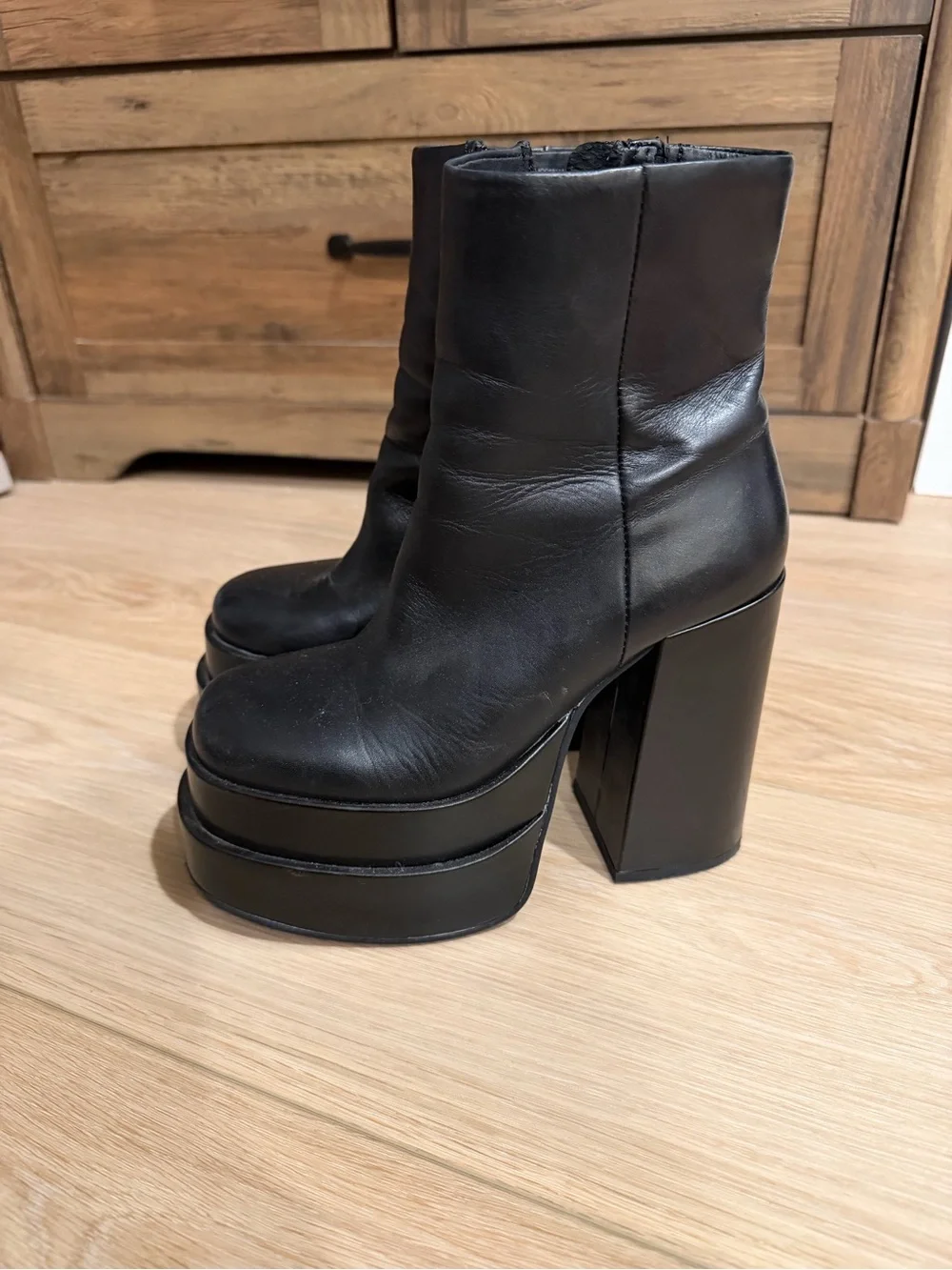 Steve Madden Black Leather Platform Ankle Boots